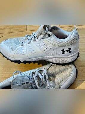 UNDER ARMOUR lacrosse shoe
